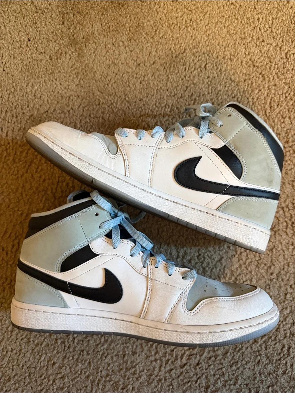 Jordan 1 Mid SE size 10.5